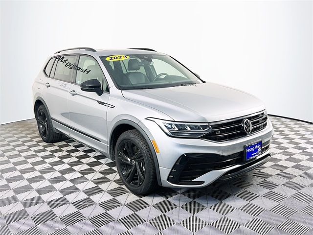 2023 Volkswagen Tiguan SE R-Line Black