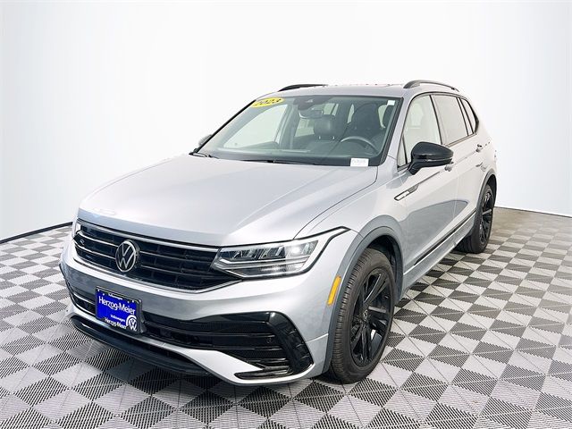 2023 Volkswagen Tiguan SE R-Line Black