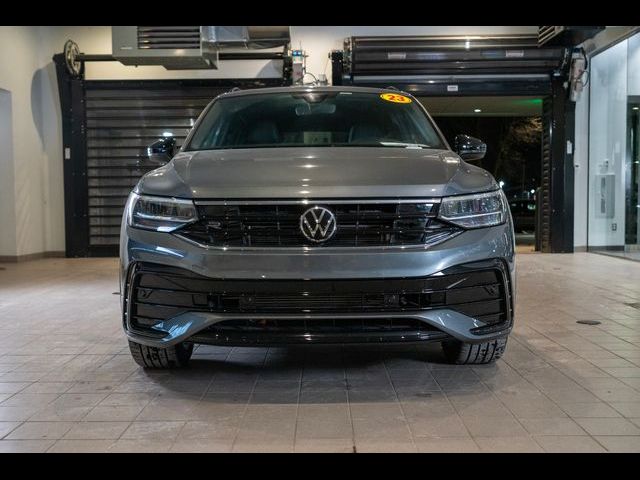 2023 Volkswagen Tiguan SE R-Line Black