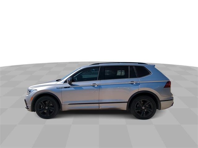 2023 Volkswagen Tiguan SE R-Line Black