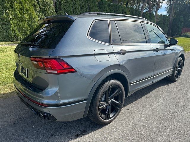 2023 Volkswagen Tiguan SE R-Line Black