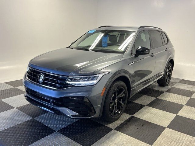 2023 Volkswagen Tiguan SE R-Line Black