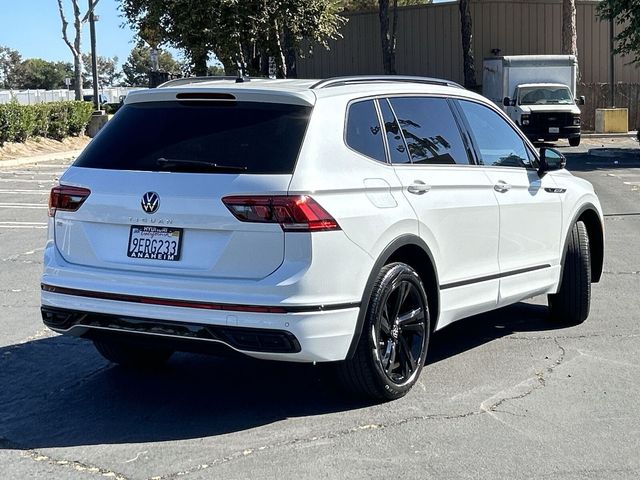 2023 Volkswagen Tiguan SE R-Line Black