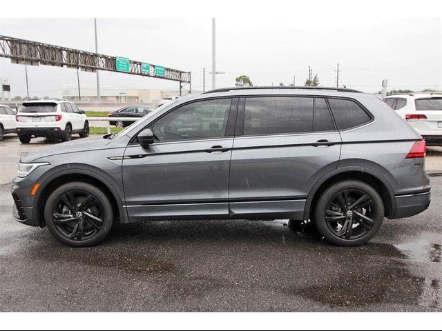 2023 Volkswagen Tiguan SE R-Line Black