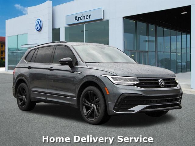 2023 Volkswagen Tiguan SE R-Line Black