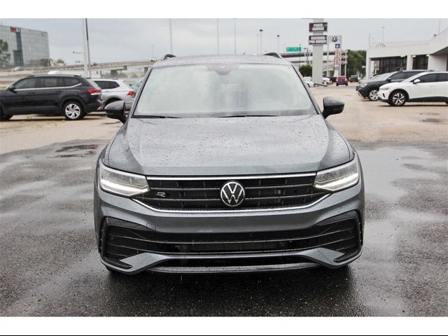 2023 Volkswagen Tiguan SE R-Line Black