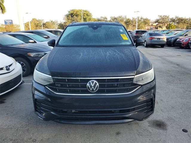 2023 Volkswagen Tiguan SE R-Line Black