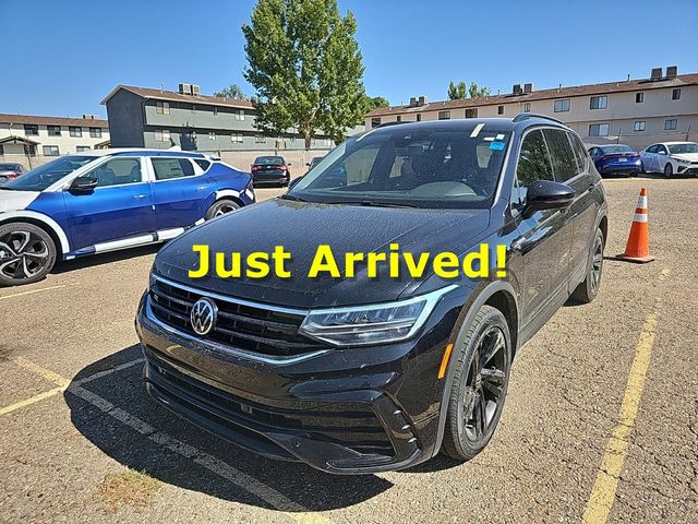 2023 Volkswagen Tiguan SE R-Line Black