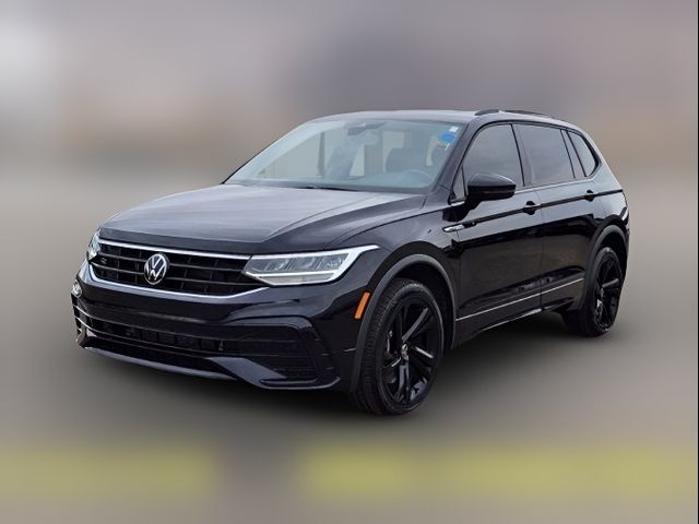 2023 Volkswagen Tiguan SE R-Line Black