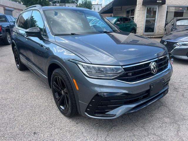 2023 Volkswagen Tiguan SE R-Line Black