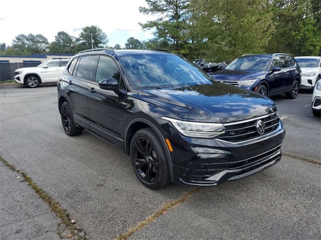 2023 Volkswagen Tiguan SE R-Line Black