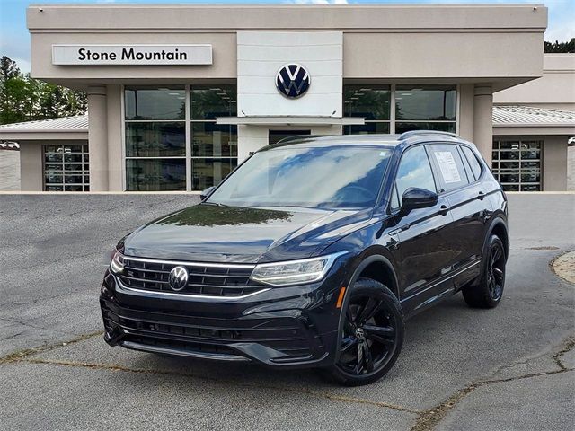 2023 Volkswagen Tiguan SE R-Line Black