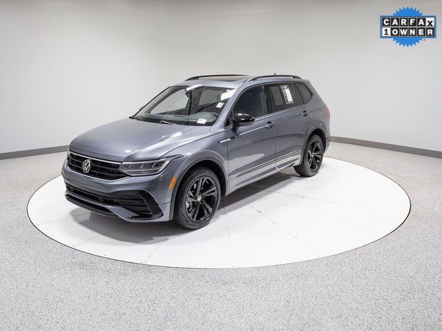 2023 Volkswagen Tiguan SE R-Line Black