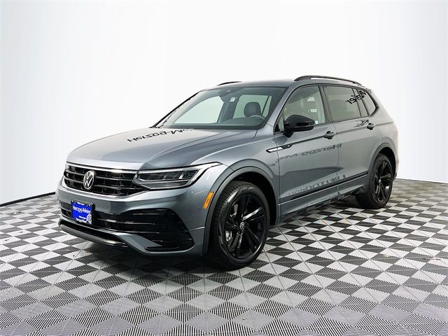 2023 Volkswagen Tiguan SE R-Line Black