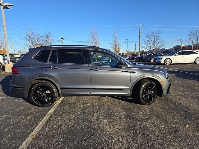 2023 Volkswagen Tiguan SE R-Line Black