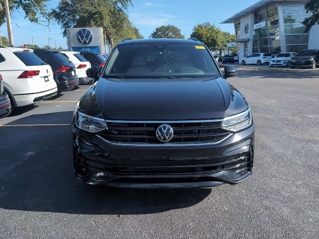 2023 Volkswagen Tiguan SE R-Line Black