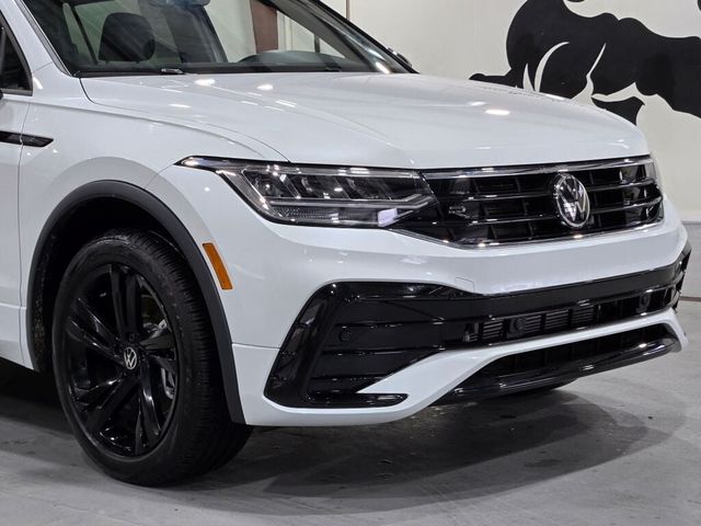 2023 Volkswagen Tiguan SE R-Line Black