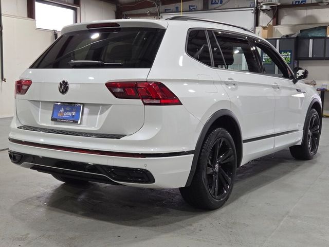 2023 Volkswagen Tiguan SE R-Line Black