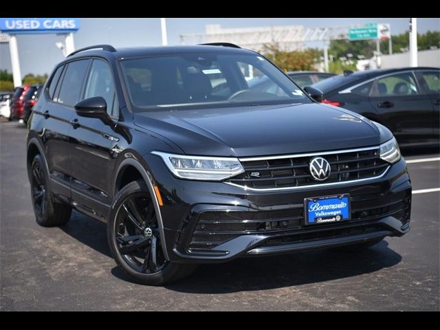 2023 Volkswagen Tiguan SE R-Line Black