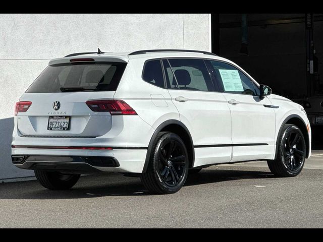 2023 Volkswagen Tiguan SE R-Line Black