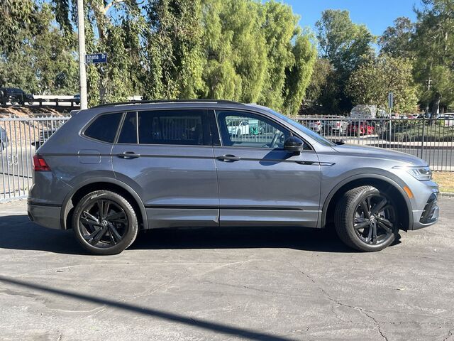 2023 Volkswagen Tiguan SE R-Line Black