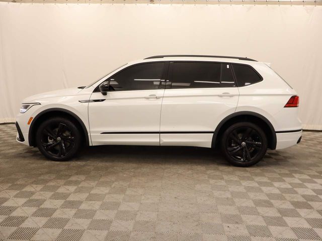 2023 Volkswagen Tiguan SE R-Line Black