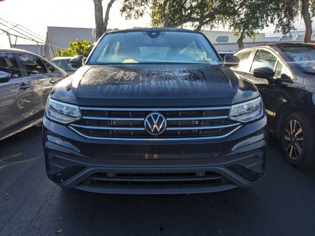 2023 Volkswagen Tiguan SE