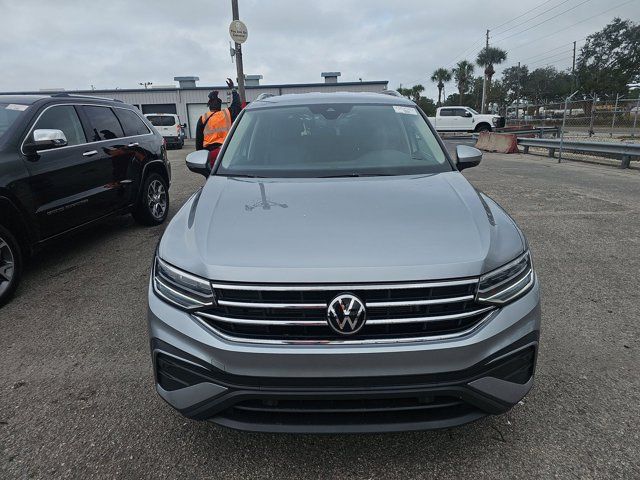 2023 Volkswagen Tiguan SE