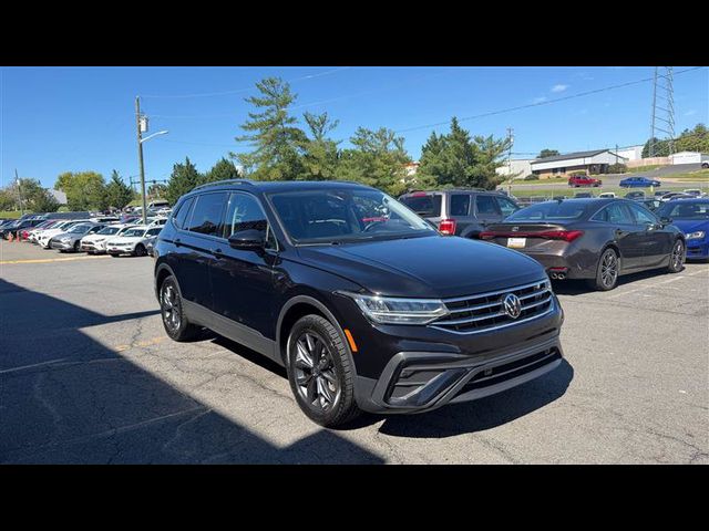2023 Volkswagen Tiguan SE