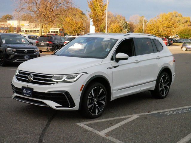 2023 Volkswagen Tiguan SEL R-Line