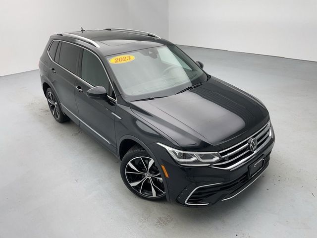 2023 Volkswagen Tiguan SEL R-Line