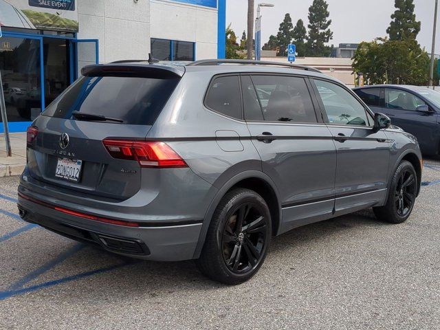 2023 Volkswagen Tiguan SE R-Line Black