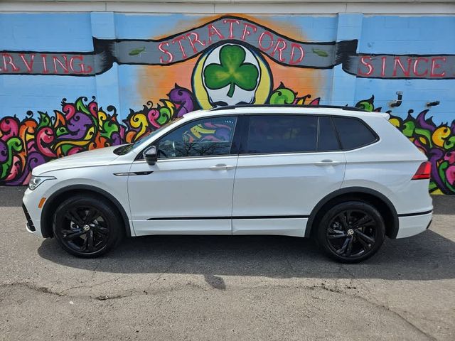 2023 Volkswagen Tiguan SE R-Line Black