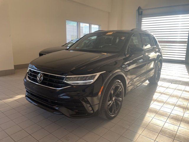 2023 Volkswagen Tiguan SE R-Line Black