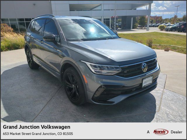 2023 Volkswagen Tiguan SE R-Line Black