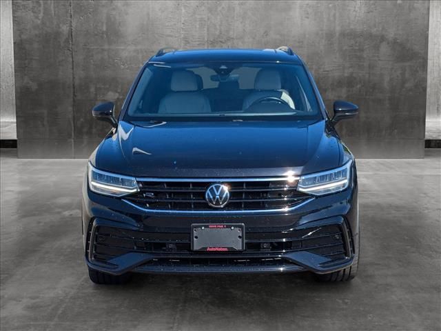 2023 Volkswagen Tiguan SE R-Line Black