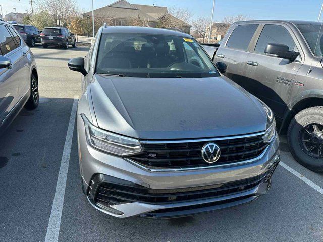 2023 Volkswagen Tiguan SE R-Line Black