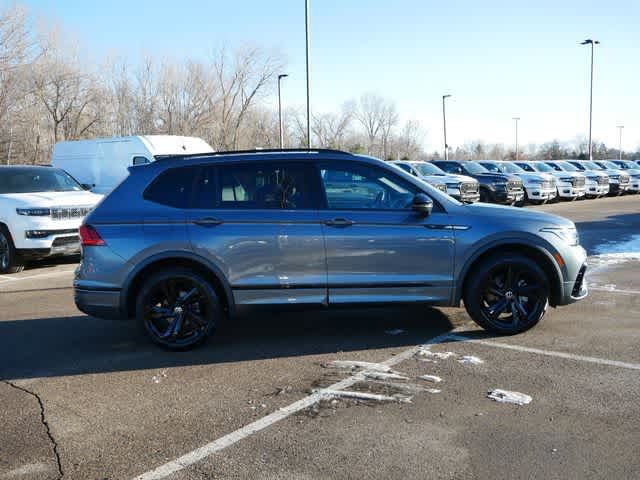 2023 Volkswagen Tiguan SE R-Line Black