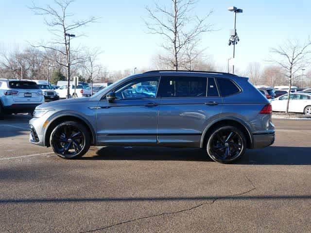 2023 Volkswagen Tiguan SE R-Line Black