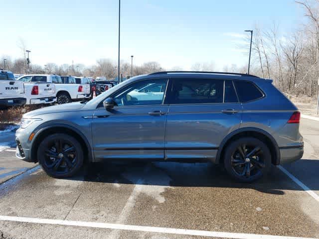 2023 Volkswagen Tiguan SE R-Line Black