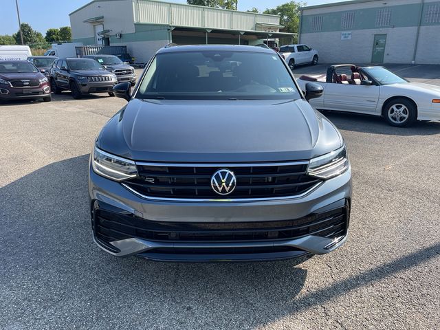 2023 Volkswagen Tiguan SE R-Line Black
