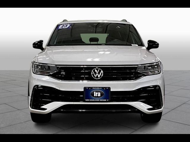 2023 Volkswagen Tiguan SE R-Line Black