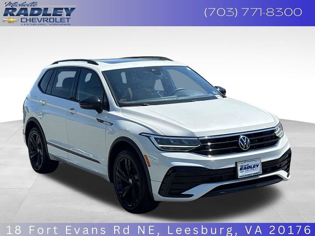 2023 Volkswagen Tiguan SE R-Line Black