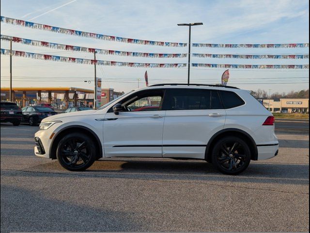 2023 Volkswagen Tiguan SE R-Line Black