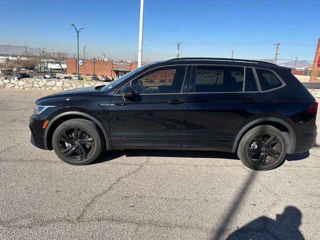 2023 Volkswagen Tiguan SE R-Line Black