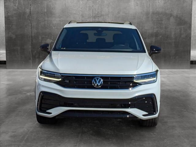 2023 Volkswagen Tiguan SE R-Line Black