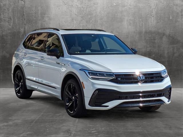 2023 Volkswagen Tiguan SE R-Line Black