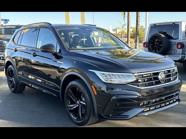 2023 Volkswagen Tiguan SE R-Line Black