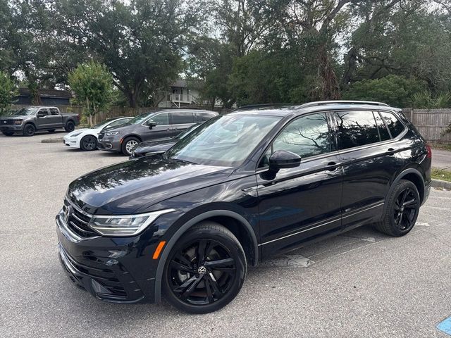 2023 Volkswagen Tiguan SE R-Line Black