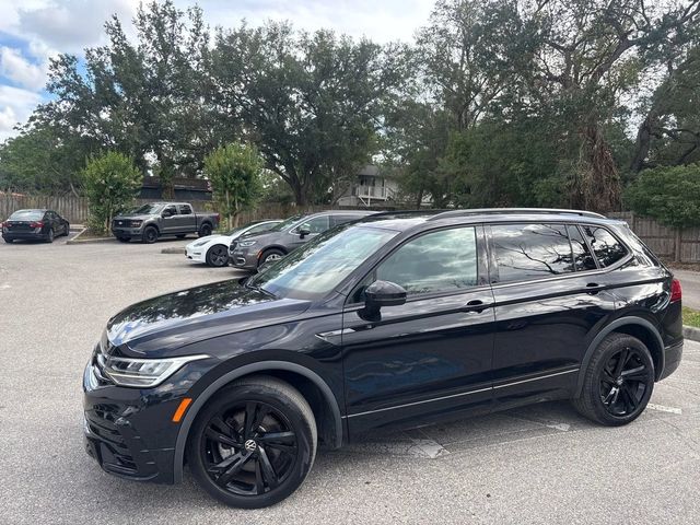 2023 Volkswagen Tiguan SE R-Line Black